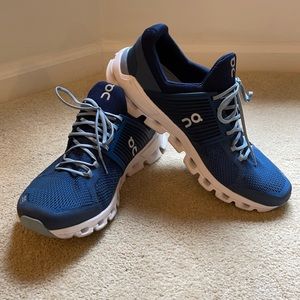 On cloudswift shoes. Denim/midnight.